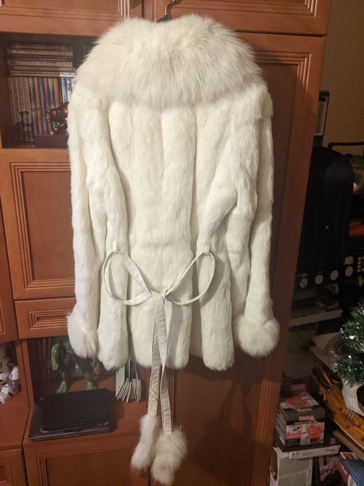 haina dama din blana de iepure alb marimea M