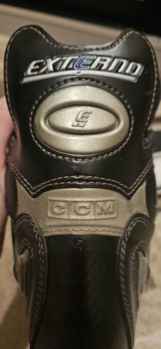 Продам коньки CCM