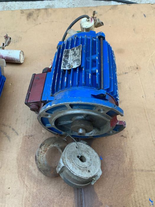 Vand motoare electrice (noi) reductoare