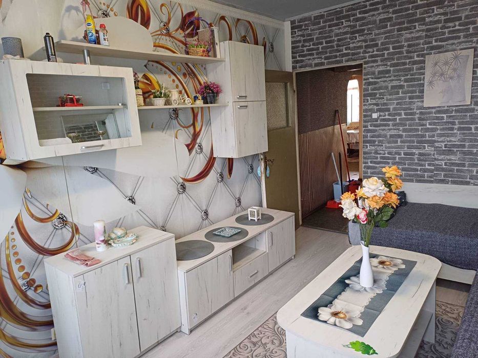 Продава се Тристаен апартамент в София, Разсадника - 84 кв.м за 2209 €/кв.м - Снимка #1