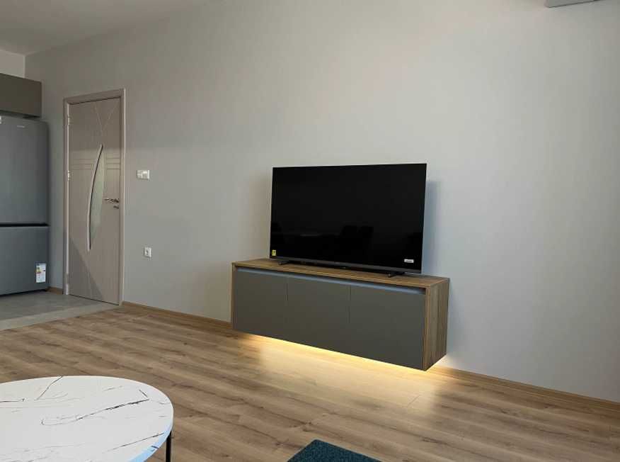 Дава се под наем Двустаен апартамент в Пловдив, Остромила - 60 кв.м за 375 € - Снимка #2