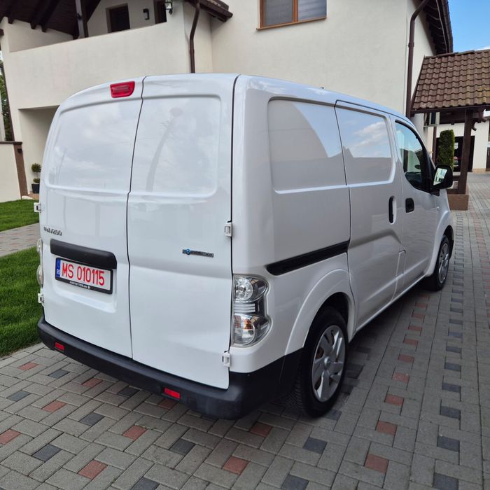 De vanzare Nissan e-NV200 electric