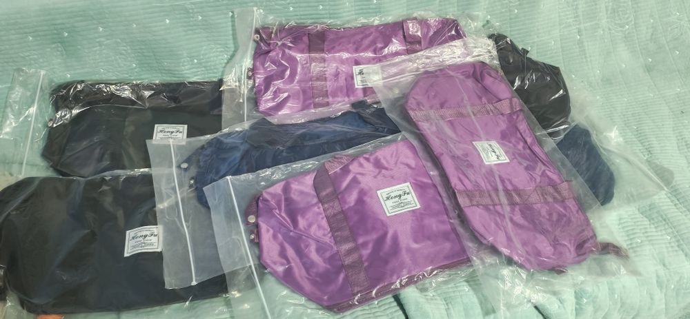 Продам сумки по 3700