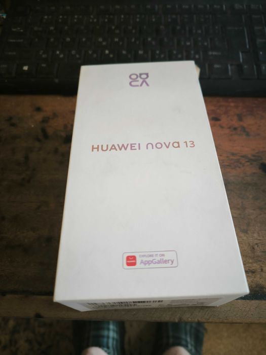 Продавам Huawei nova 13