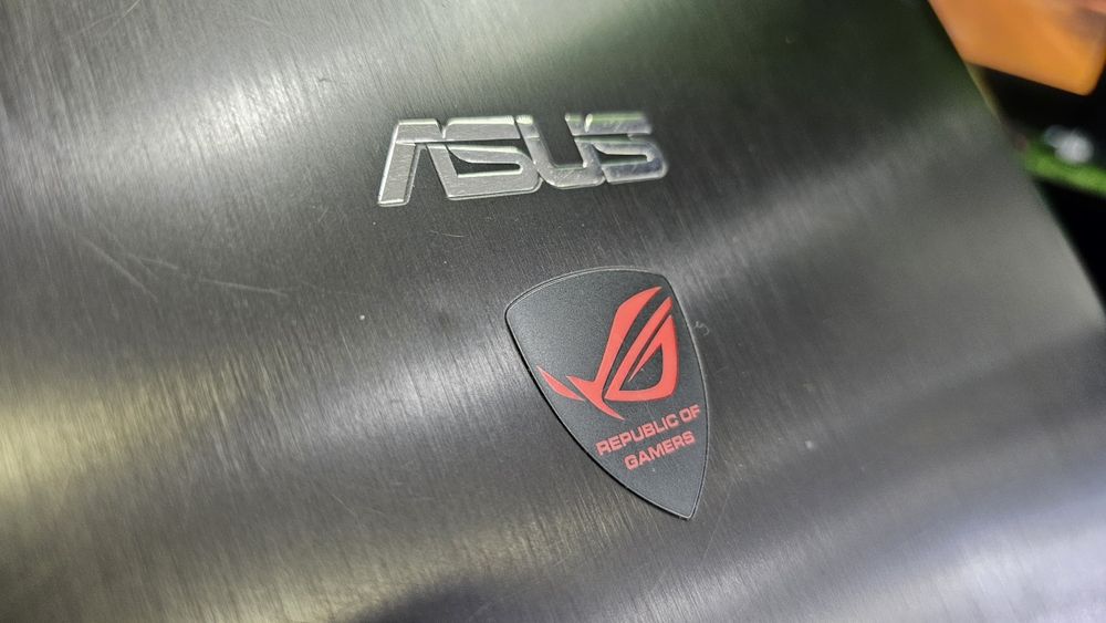 ASUS ROG Gaming  енгил игралар уйнайдиган и дизайн ун серёзный НОУТБУК