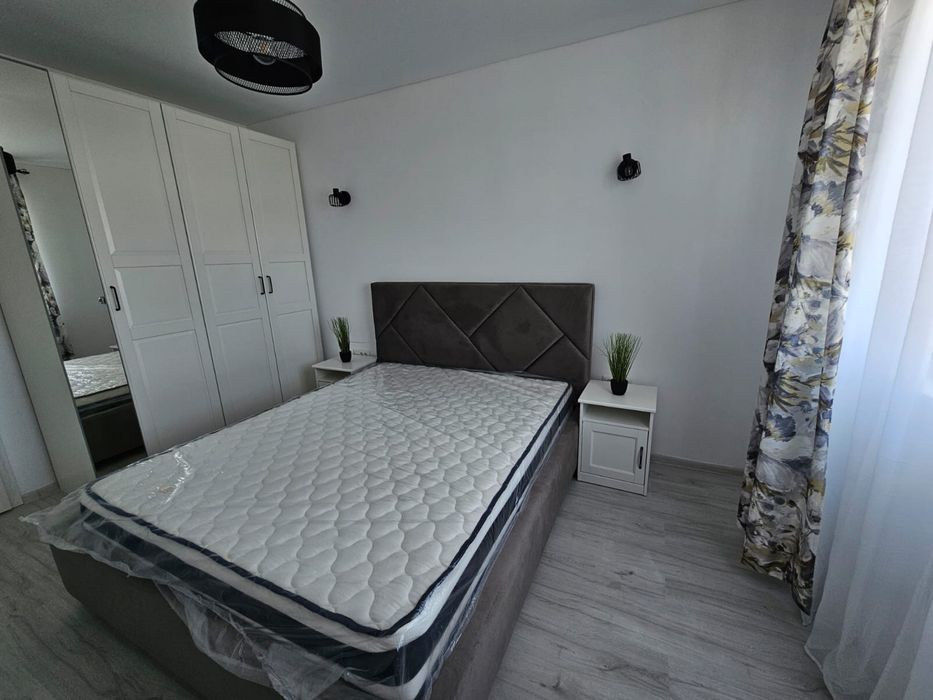 Vand studio/doua camere in pollux , lux
