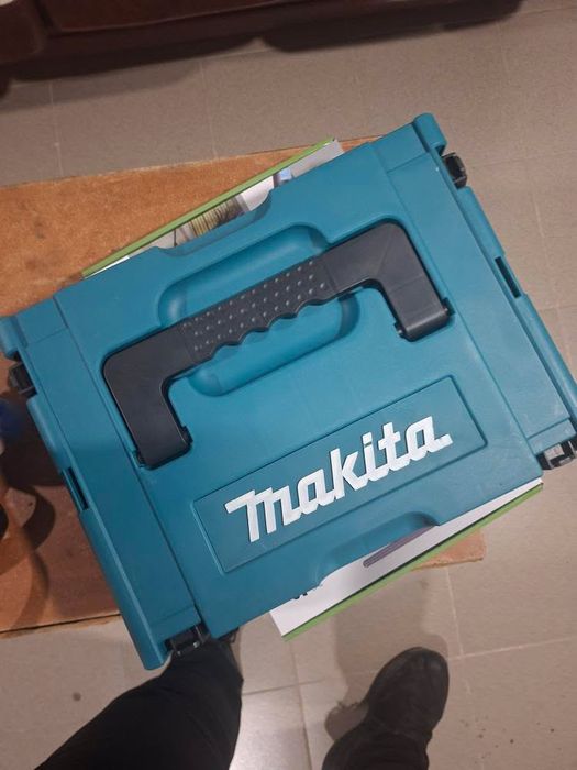 Оригинална макита с 24 месеца гаранция Makita 18 v