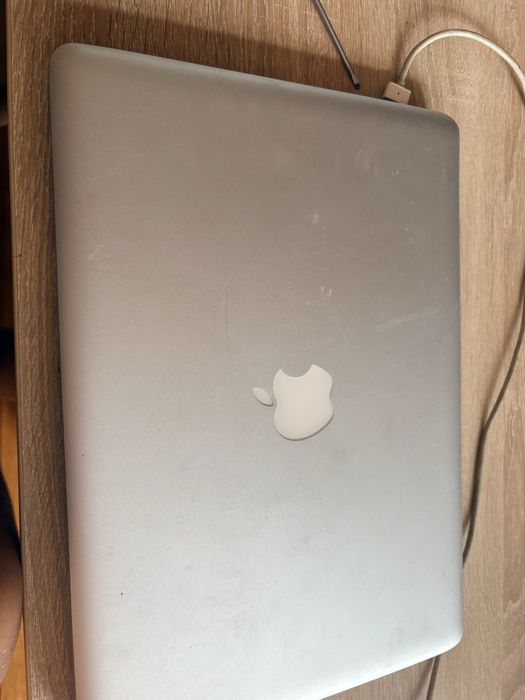 Macbook 2012 работещ