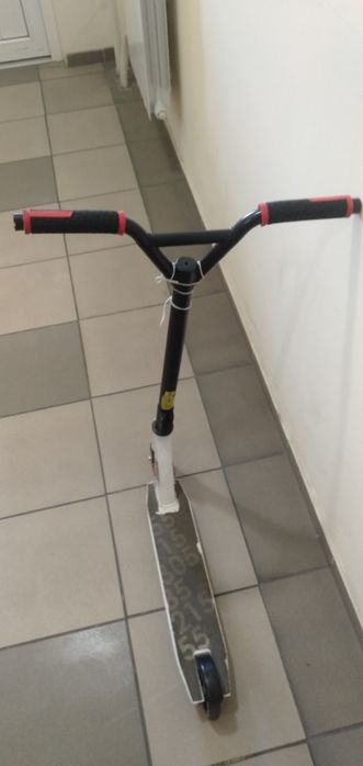 Продам трюковой самокат
