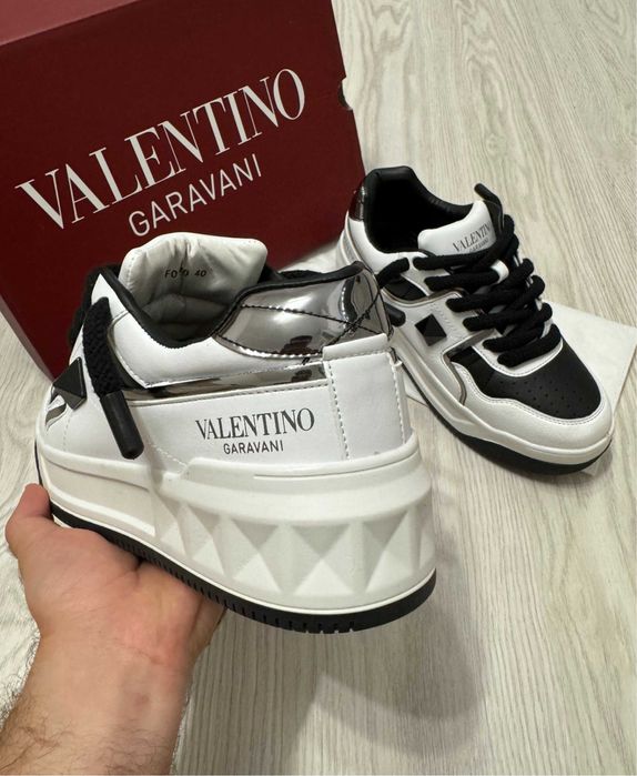 Nou! Valentino garavani