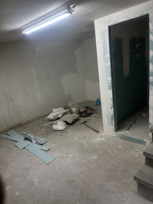 Магазин на две нива Варна Колохозен пазар ул.Кракра