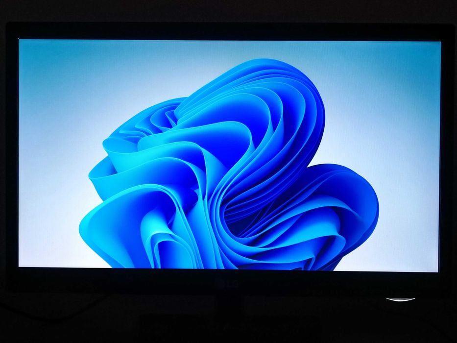 LCD монитор LG 20M37A-B