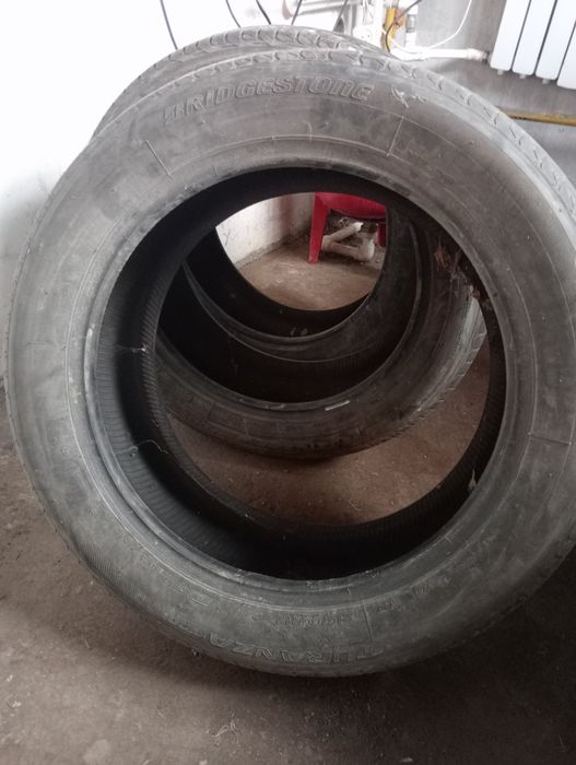 Покришка    r17. 215/55