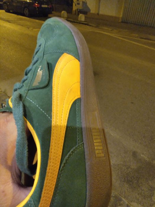 Vând o pereche de adidași Puma Club Suede Leather FS