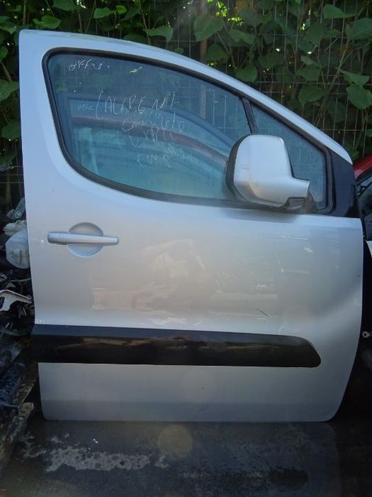 Vand Usa Fata Dreapta Peugeot Partner din 2010 volan pe stanga fara rugina fara lovituri