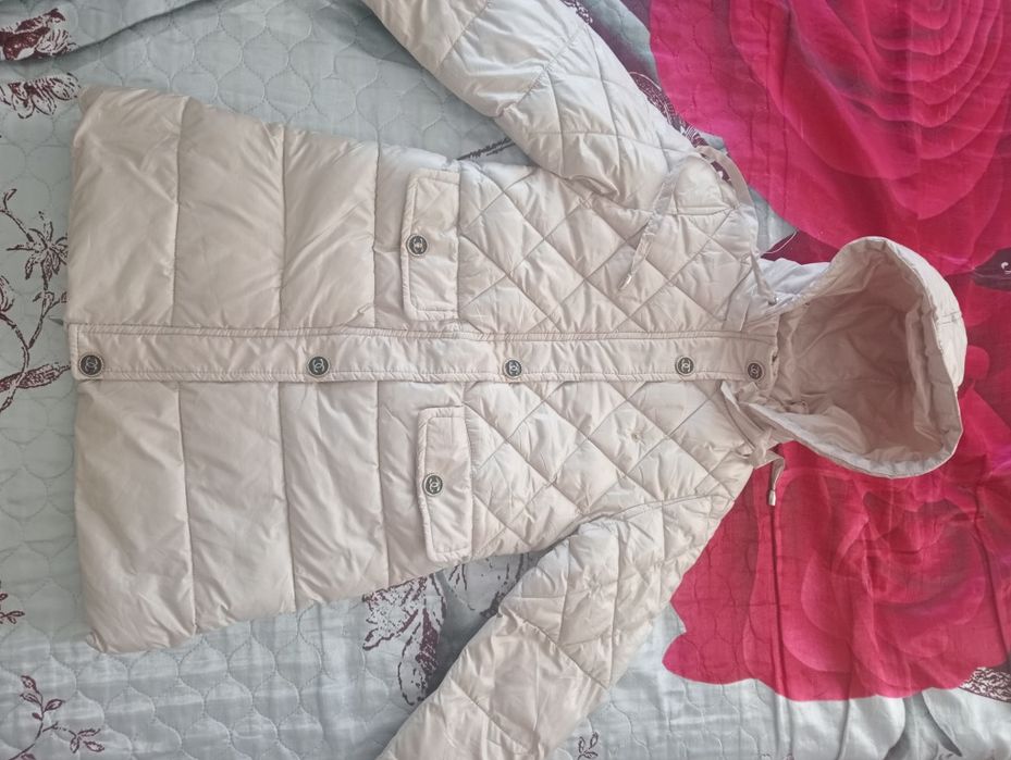 Курточка на девочку