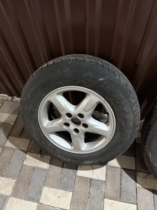Комплект шин с дисками тойота
