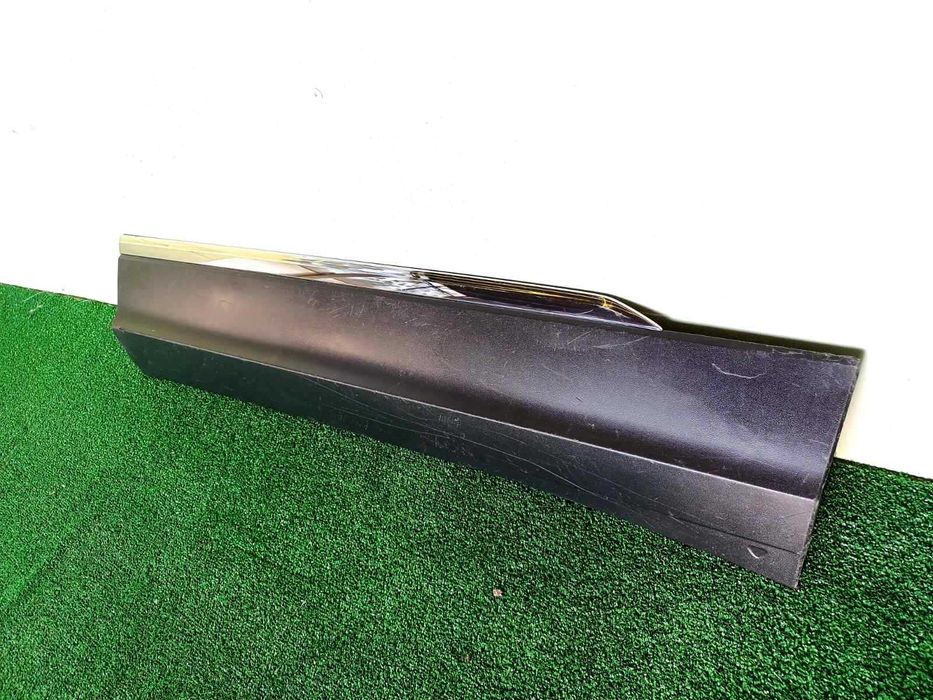 лайсна врата предна дясна VW Tiguan II 2016-2024 г. #1015V