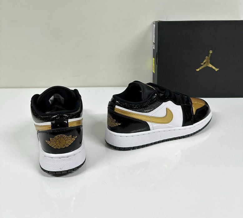 Nike Air Jordan 1 Gold