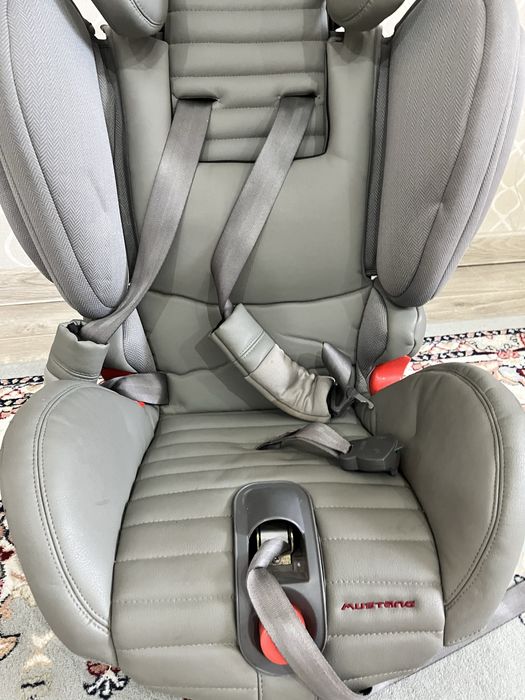 Продам автокресло в машину