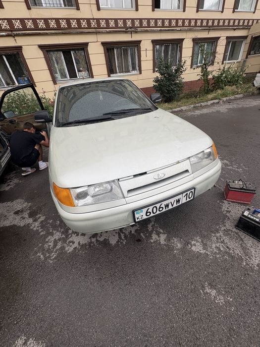 Продам ваз 2110 в хорошем состояние