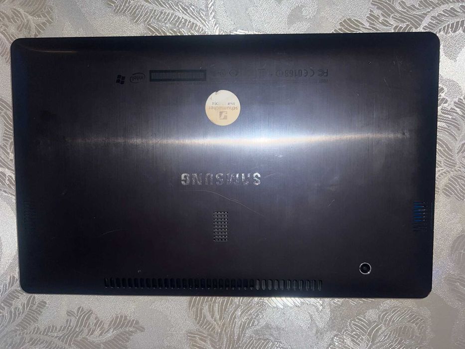 Samsung Ativ Smart PC Pro (Модел XE700T1A)