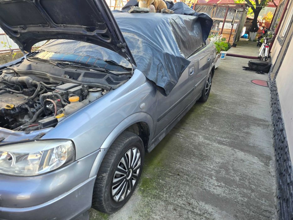 Dezmembrez Opel Astra G sau Vand intreaga