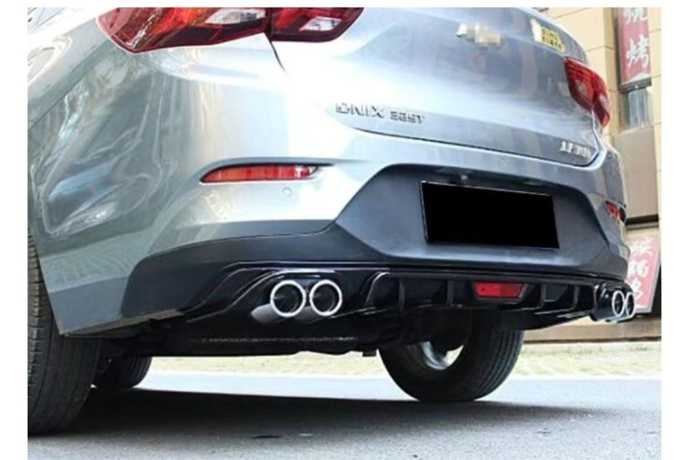 Накладка на бампер Onix