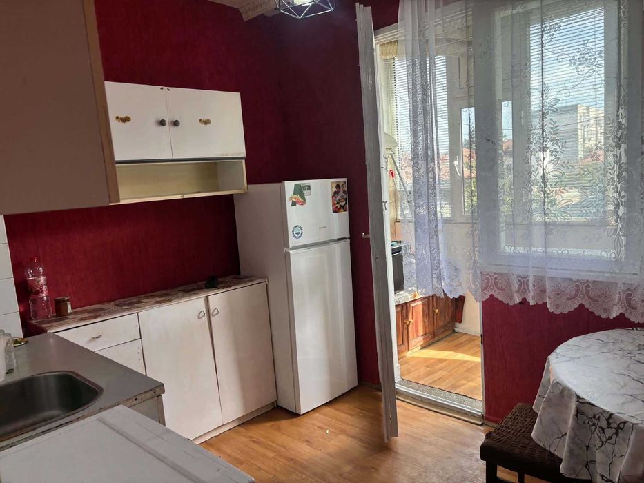 Дава се под наем Двустаен апартамент в Враца, Металург - 60 кв.м за 300 € - Снимка #3