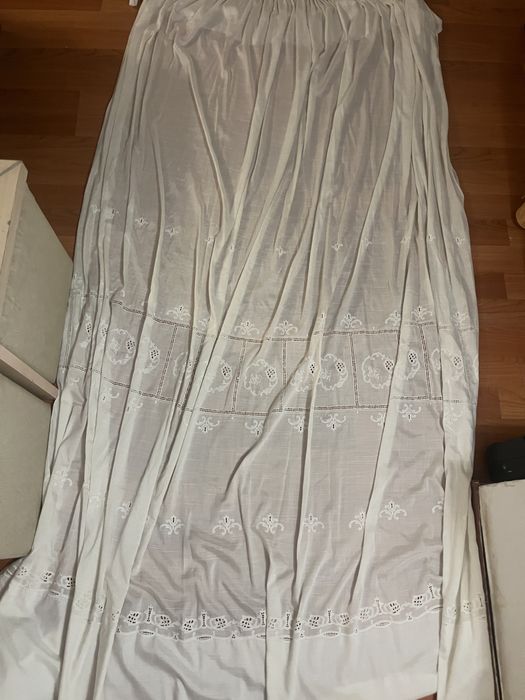 Perdele de In Brodate