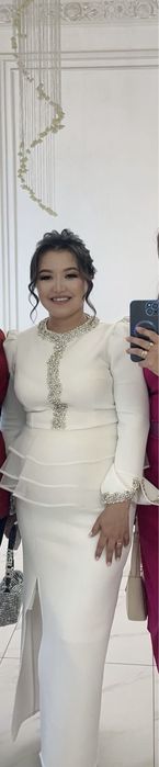 Продам шкарную платье