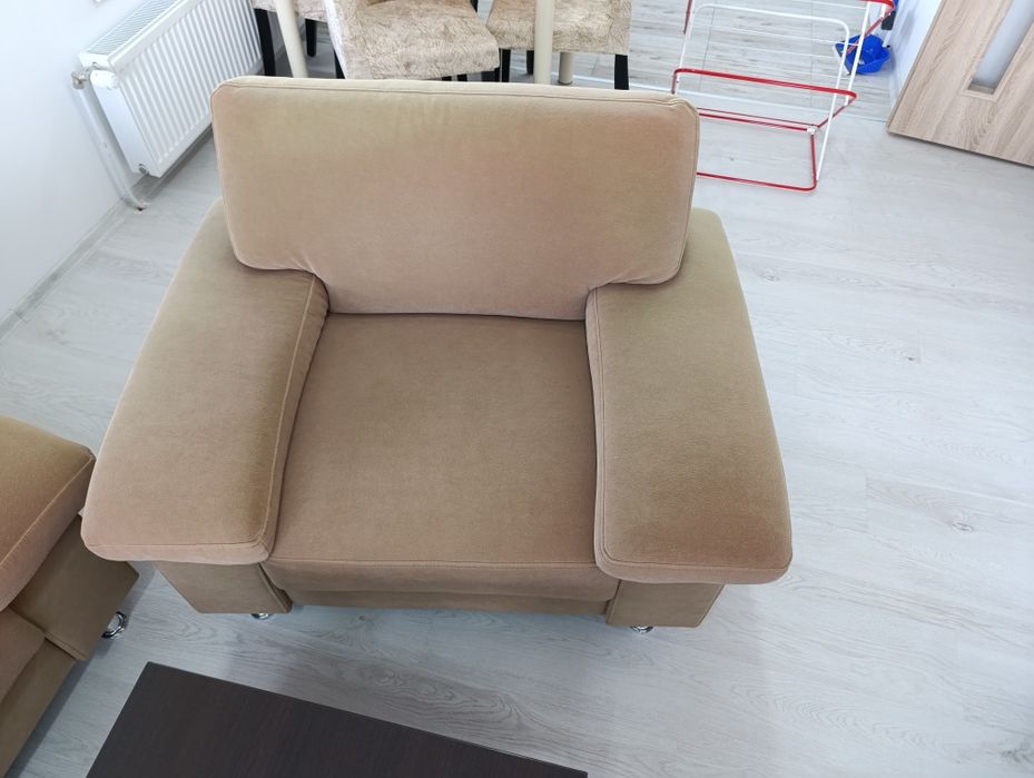 Холова гарнитура диван с две кресла