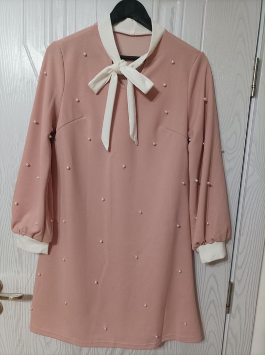 Дамски рокли размер S