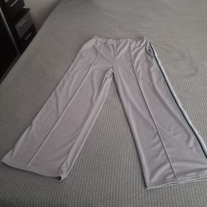 Продам костюм женский