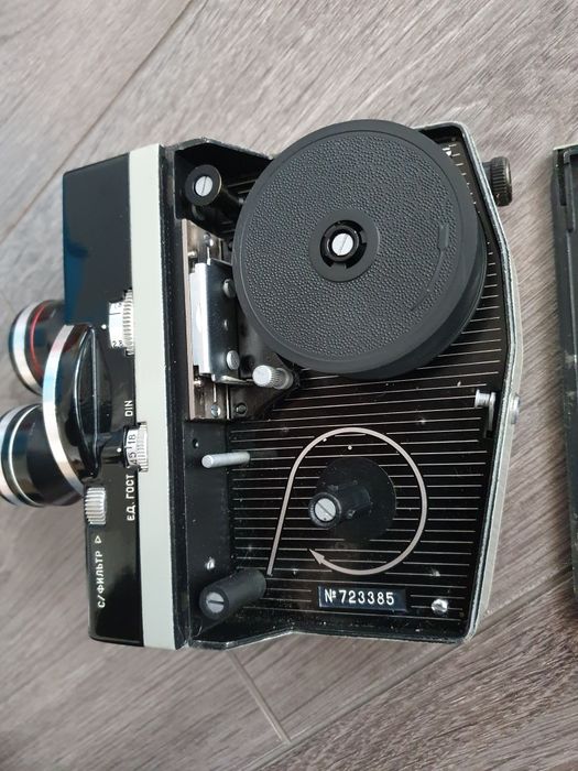 Кинокамера пленочная Экран-4, 8мм, СССР