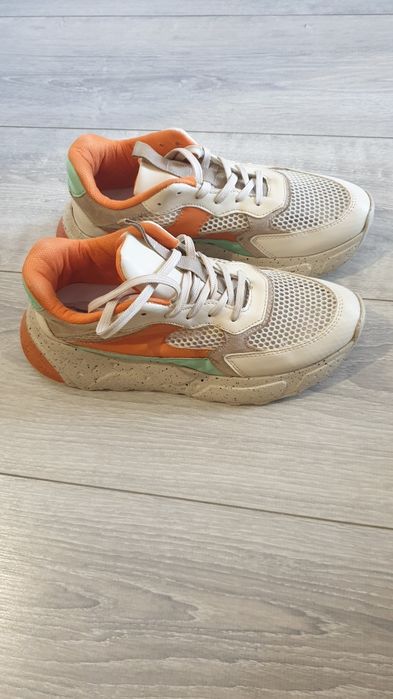 Летние кроссовки