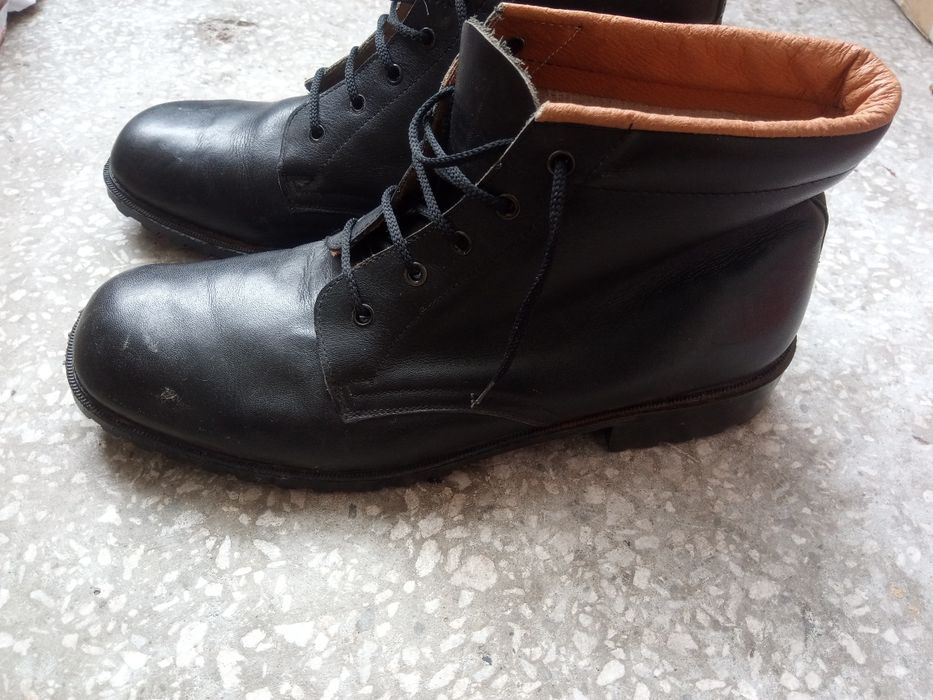 Кожени обувки Garant от социализма