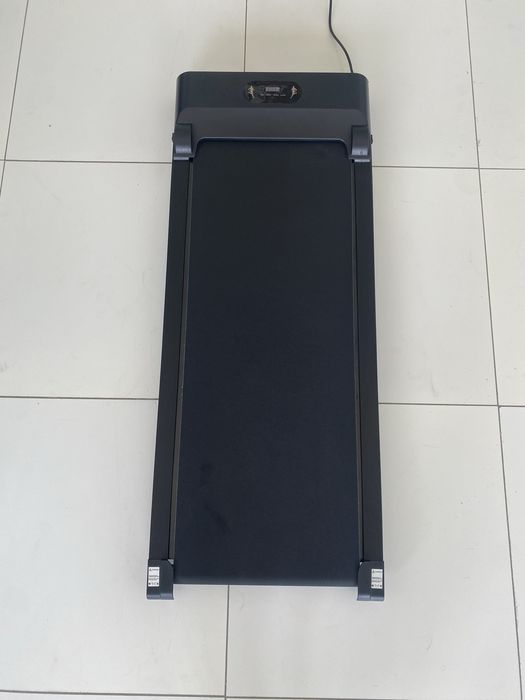 Беговая дорожкаy – складная, с цифровым дисплеем, современный дизайн