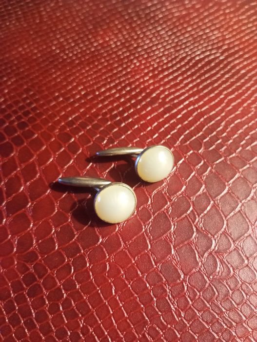 Запонки.              .