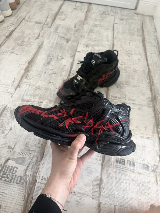 Vand Balenciaga Runner Grafitti