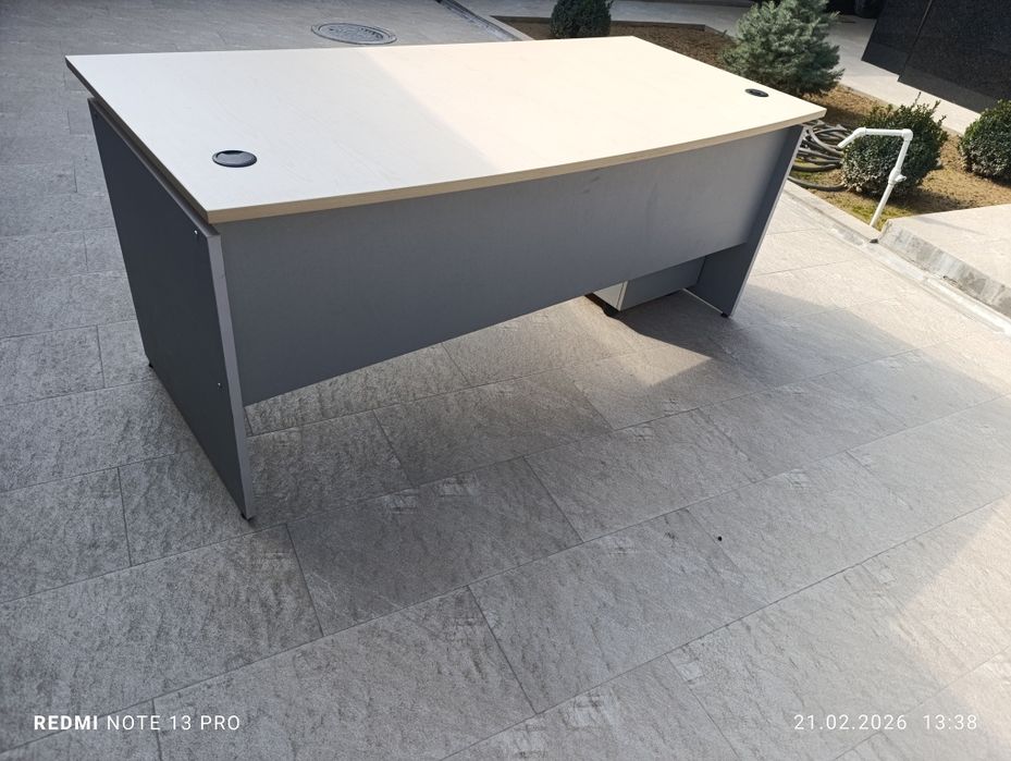 Продам офисный стол