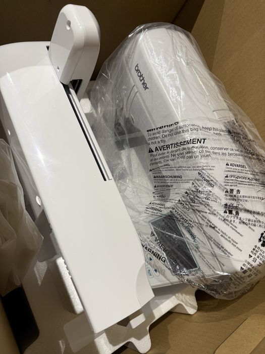 Masina de Brodat Brother Innov-Is F540E