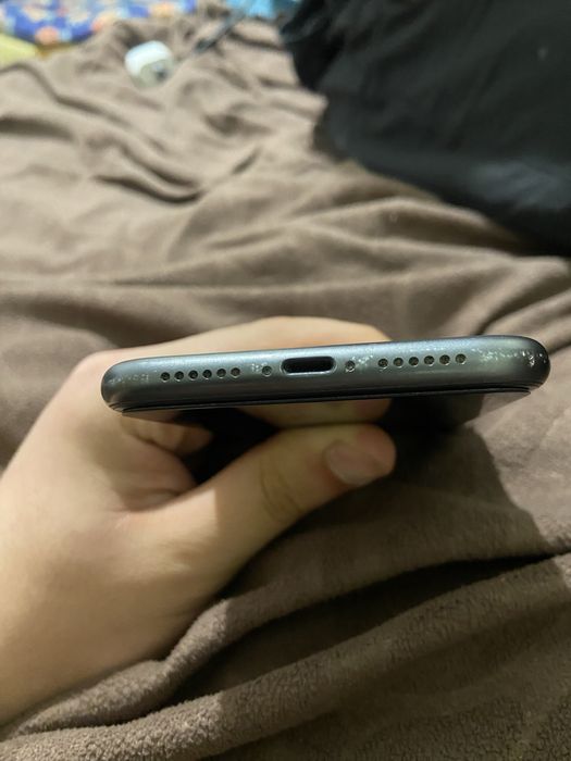 Продам Iphone 11 128 гб