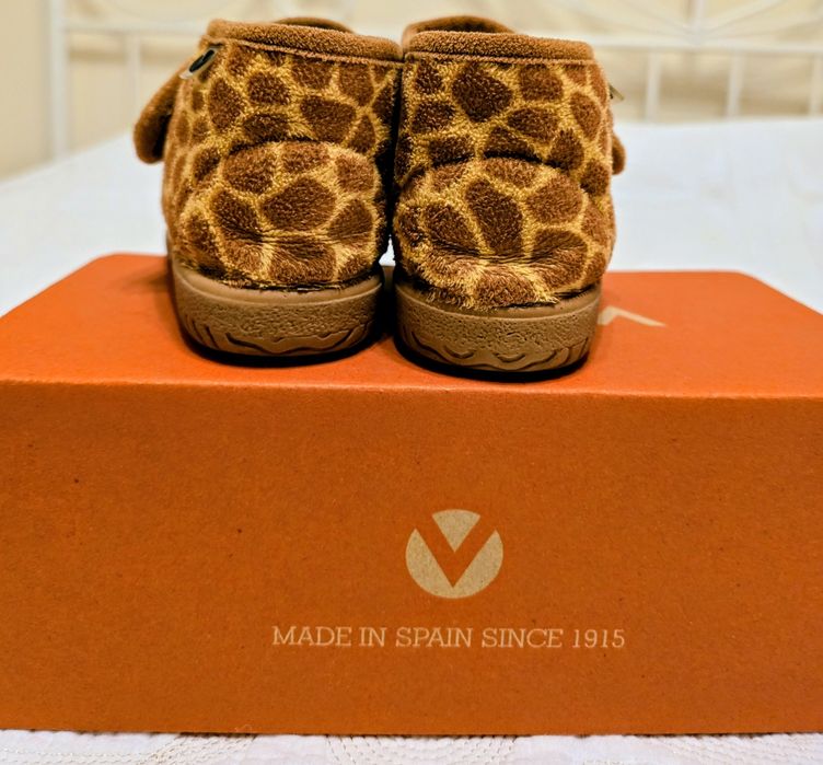 Пантофи Victoria, рамер 26,стелка 16см.,унисекс