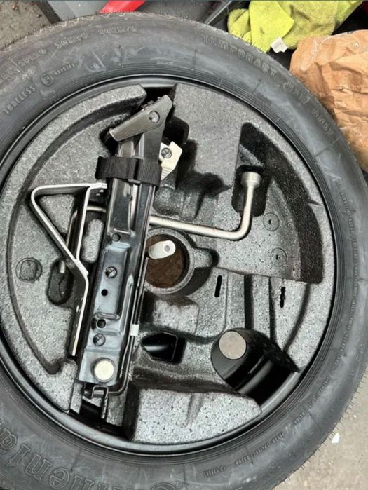 BMW E60 чисто нова патерица 130/80/17