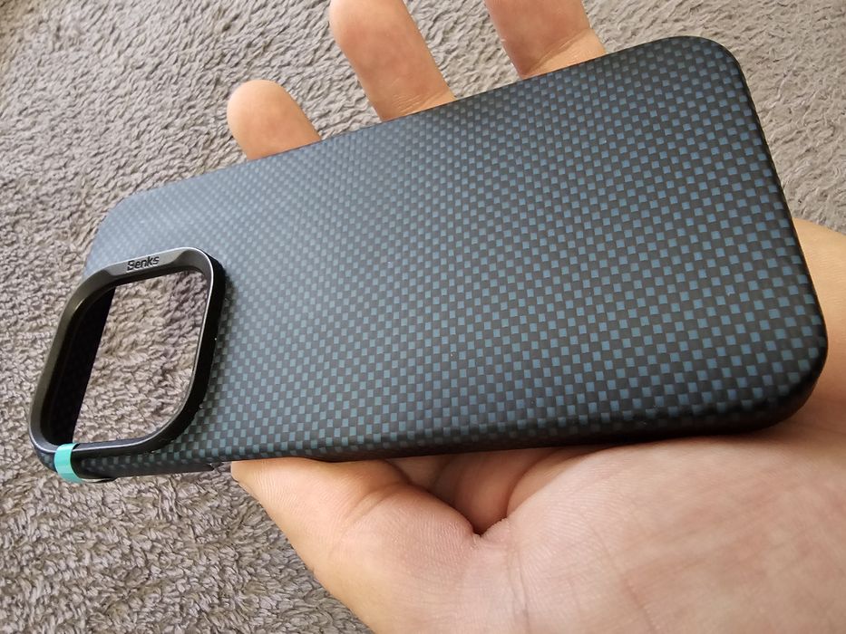 Husa Benks Kevlar iphone 15 PRO
