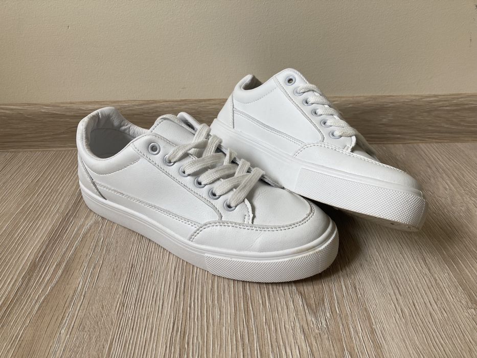 Кеды белые женские