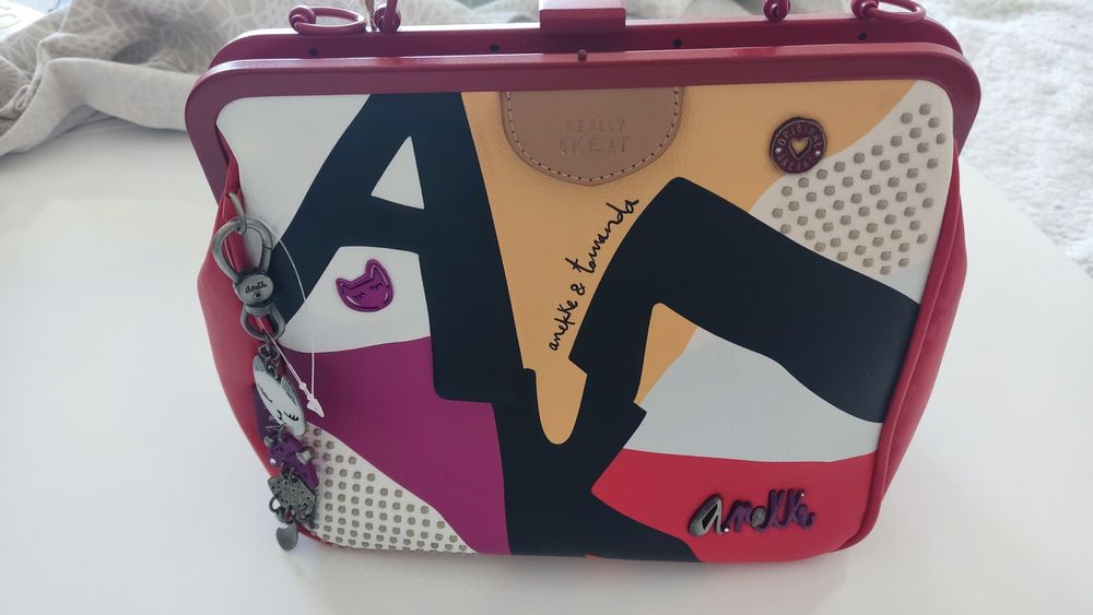 Елегантна чанта Anekke