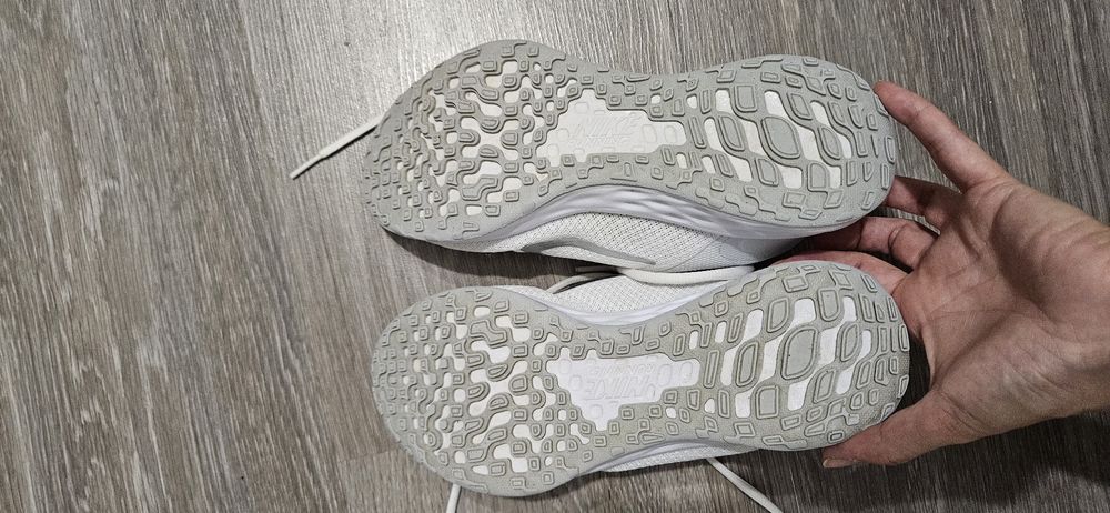 Сникърси Ted Baker и маратонки Nike