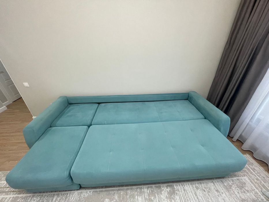 Продам диван.